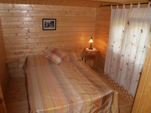 Dormitorio 1 cabaña 5-6 personas Dormitorio 1 cabaña 5-6 personas